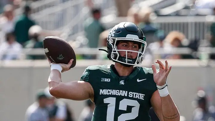 Leo Hannan throwing for Michigan State